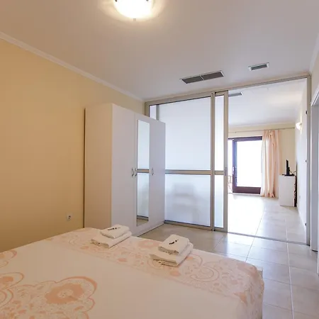 Apartment Oliva Lozica *