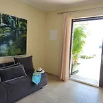 Oliva Lozica Apartman *
