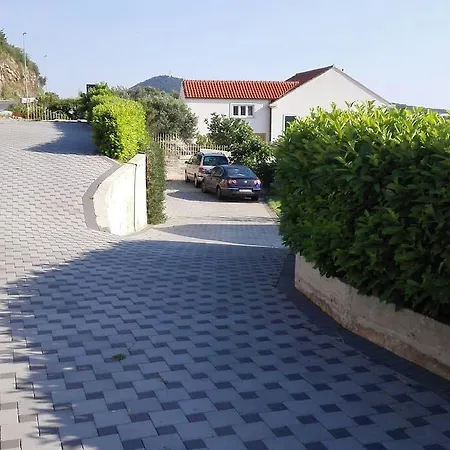 Oliva Lozica Appartamento Ragusa